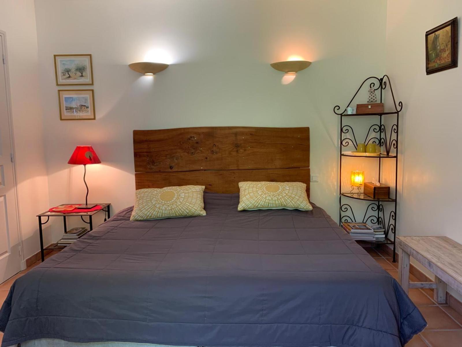 Chambres D'Hotes "La Nesque" Venasque Luaran gambar